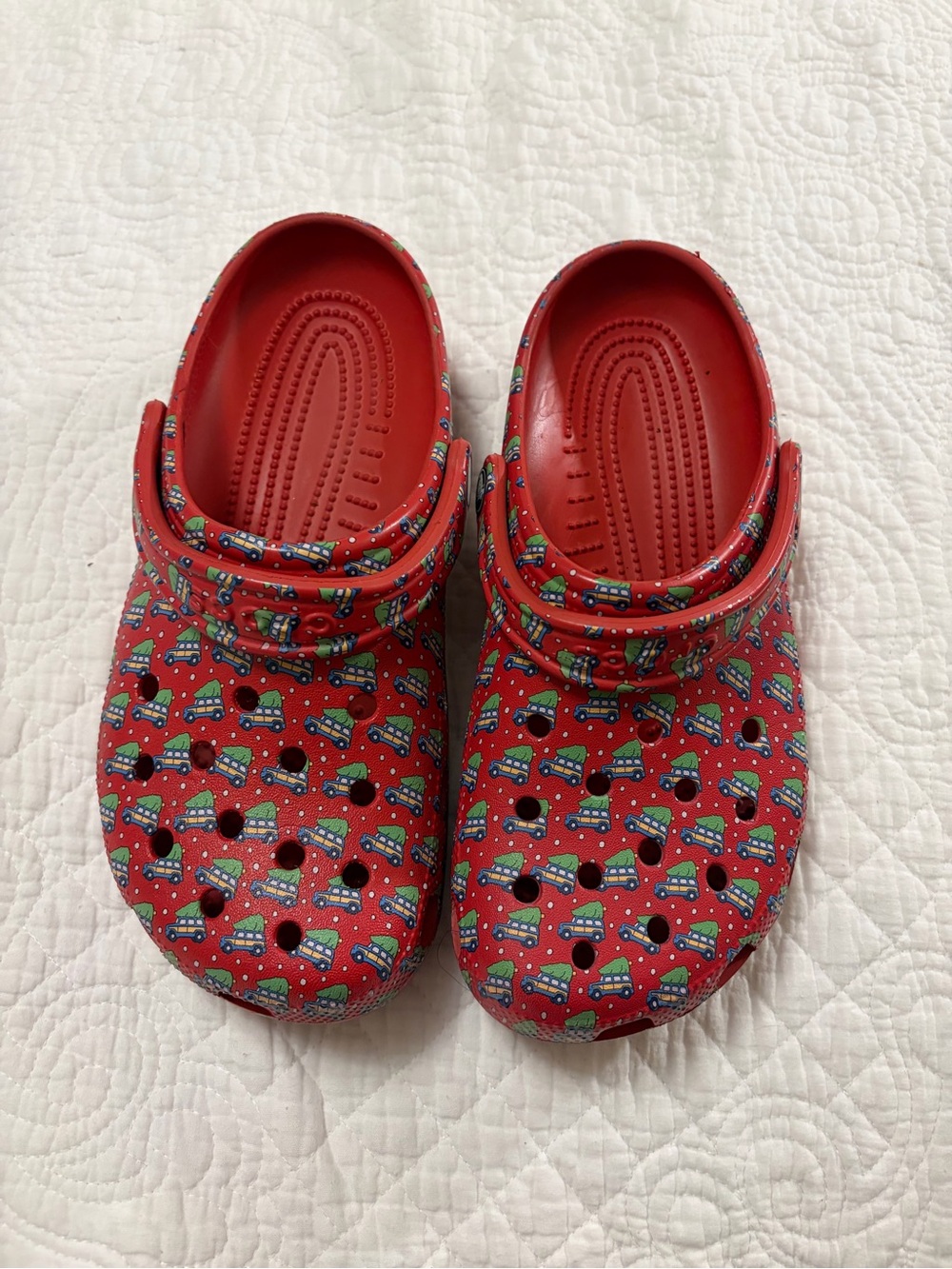 CROCS Vineyard Vines Red Printed Clog Mules with Car Motif